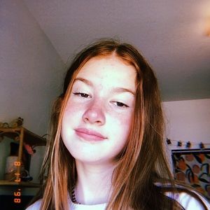 Meet your Posher, Chloe